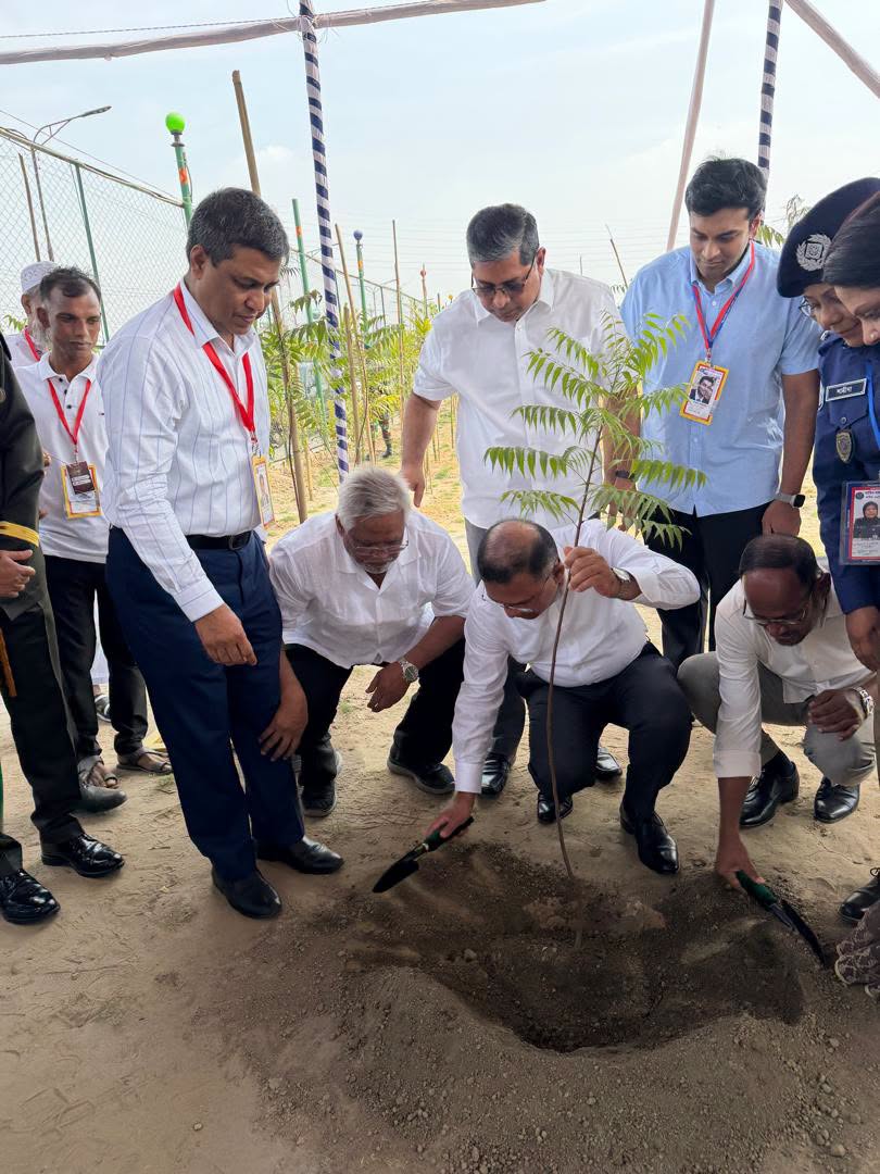 তারেক রহমান উদ্বোধন করেন ঢাকা-আরিচা মহাসড়কের সবুজায়ন প্রকল্প 🌱