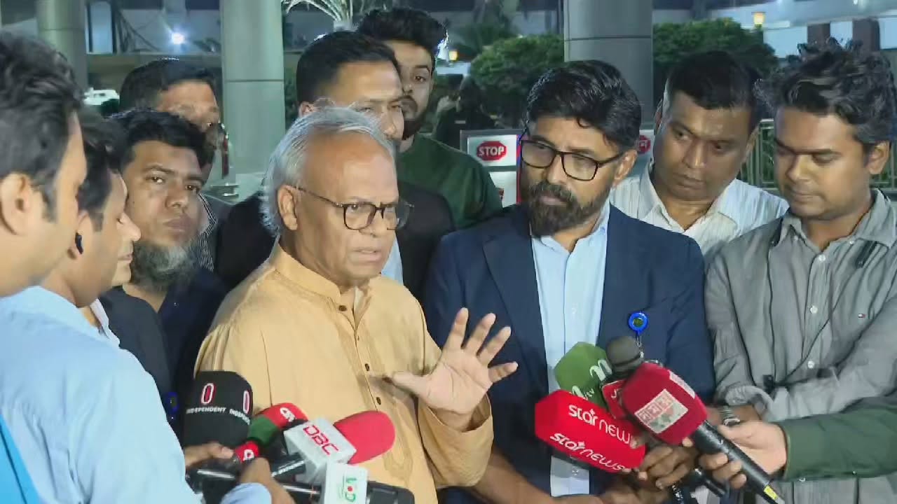 বিএনপি’র রিজভী: প্রধানমন্ত্রী তারেক রহমানের জাপান সফর বিদায়ে হাজির হন গণমাধ্যমকর্মীদের সঙ্গে কথা বলেন