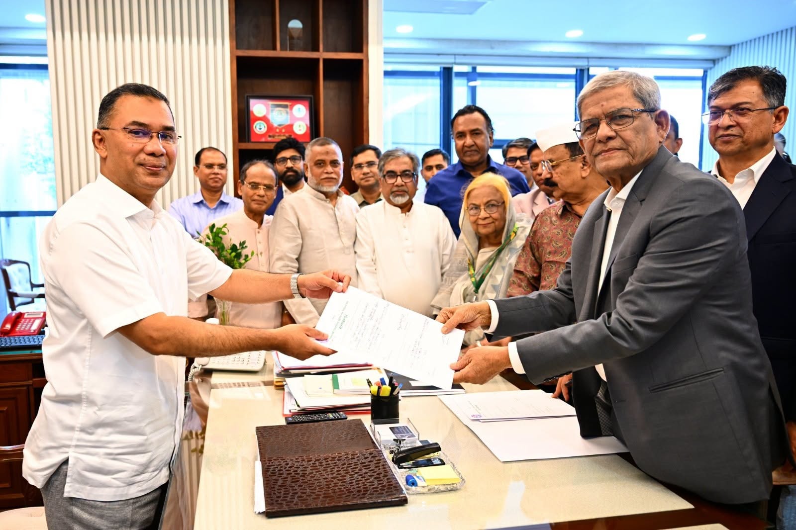 বিএনপির নেতারা প্রধান নির্বাচন কমিশনারকে সাক্ষাৎ করলেন