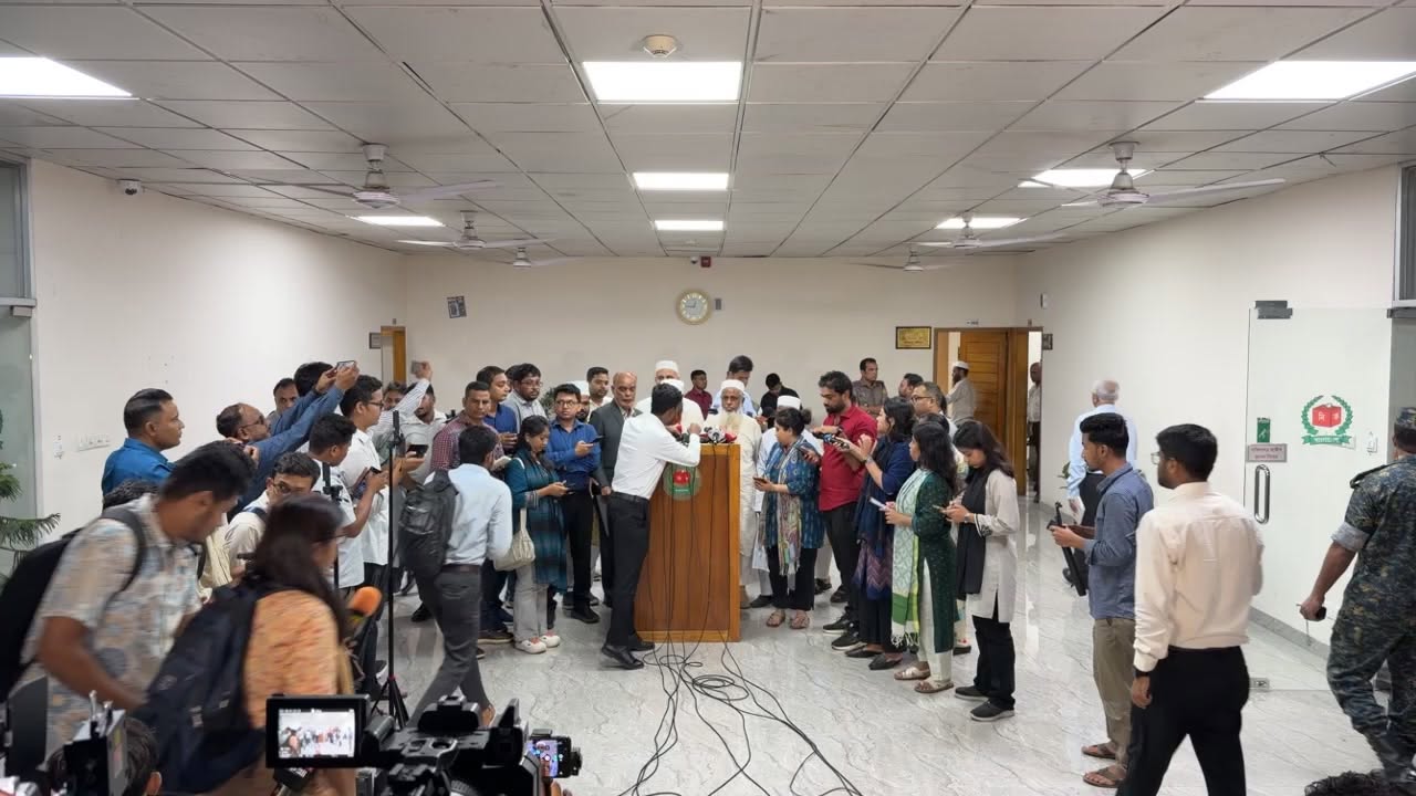 জামায়াতে ইসলামীর নেতৃবৃন্দের সঙ্গে প্রধান নির্বাচন কমিশনের বৈঠক শেষে প্রেস ব্রিফিং