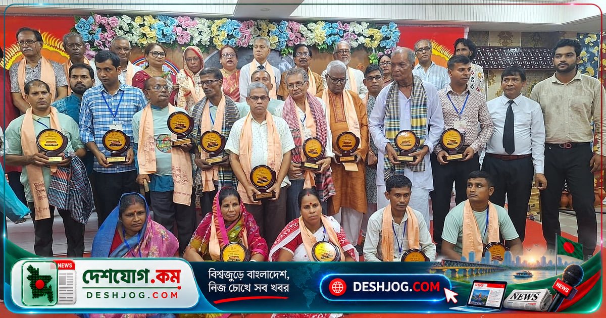 ১৮ মৃৎশিল্পীকে সম্মাননা: মাটির শিল্পের ঐতিহ্য বাঁচাতে নতুন উদ্যোগের আহ্বান