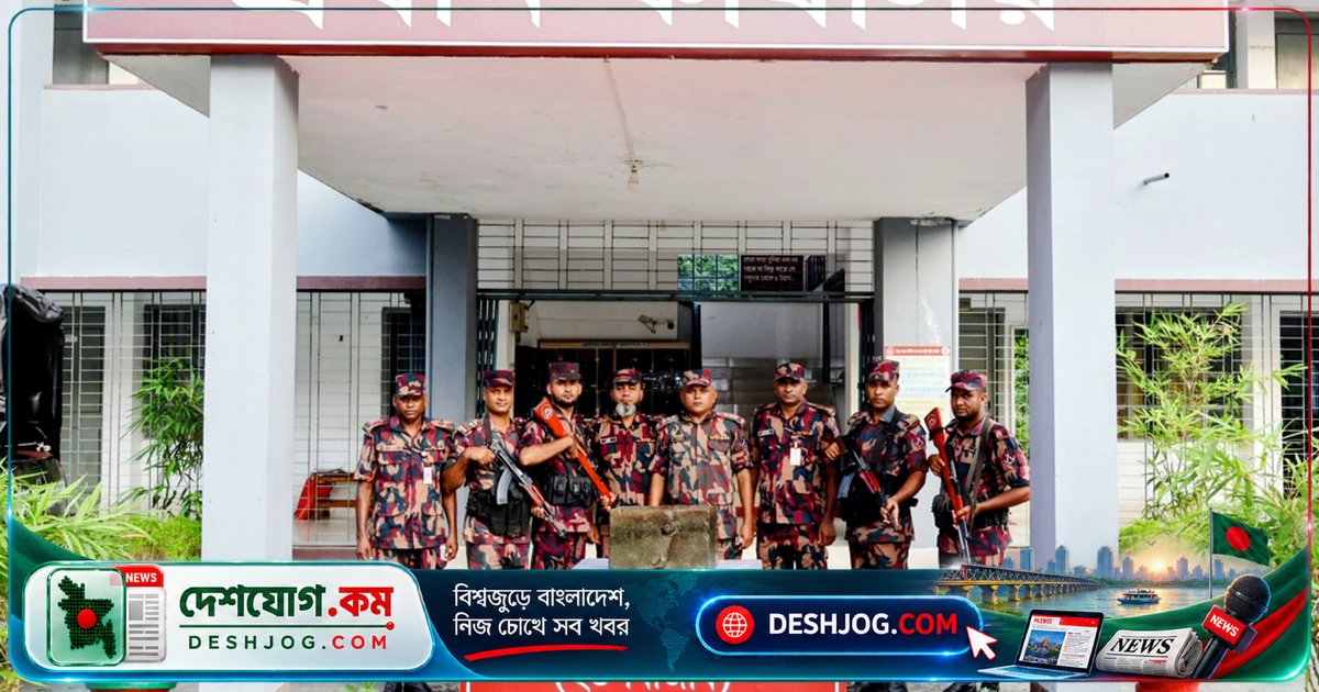 ৩২০ কেজি প্রাচীন বেলেপাথর পিলার উদ্ধার: নওগাঁর বদলগাছীতে পাচার চক্রের গুপ্তধন