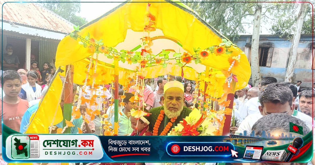 ৩৬ বছরের শিক্ষকতাজীবনের সমাপ্তিতে শিক্ষার্থীদের ভালোবাসায় ভাসা প্রিয় শিক্ষক হাফিজুর রহমান