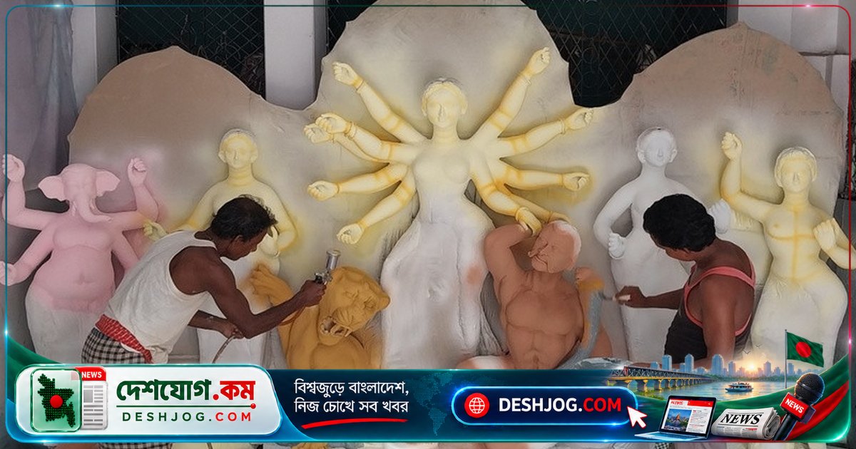 আখাউড়া: দুর্গাপূজার আনুষ্ঠানিকতা শুরু হতে যাচ্ছে, মন্ডপে শেষ মুহূর্তের তৎপরতা