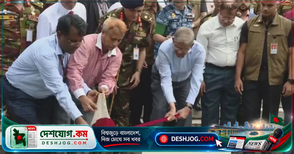 বঙ্গভবনের সিংহপুকুরে ৪০০ কেজি মাছের পোনা অবমুক্ত: রাষ্ট্রপতির উদ্যোগে স্বনির্ভর বাংলাদেশের স্বপ্নকে সামনে রেখে
