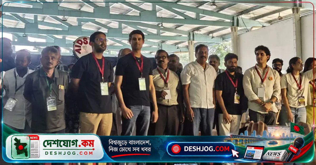 বেঙ্গালুরুর ফ্রিডম পার্কে গণতন্ত্র রক্ষার লড়াই: প্রকাশ রাজ ও ধ্রুব রাঠি সিজেপির বিক্ষোভে যোগ দেন প্রধান নির্বাচন কমিশনার পদত্যাগের দাবিতে