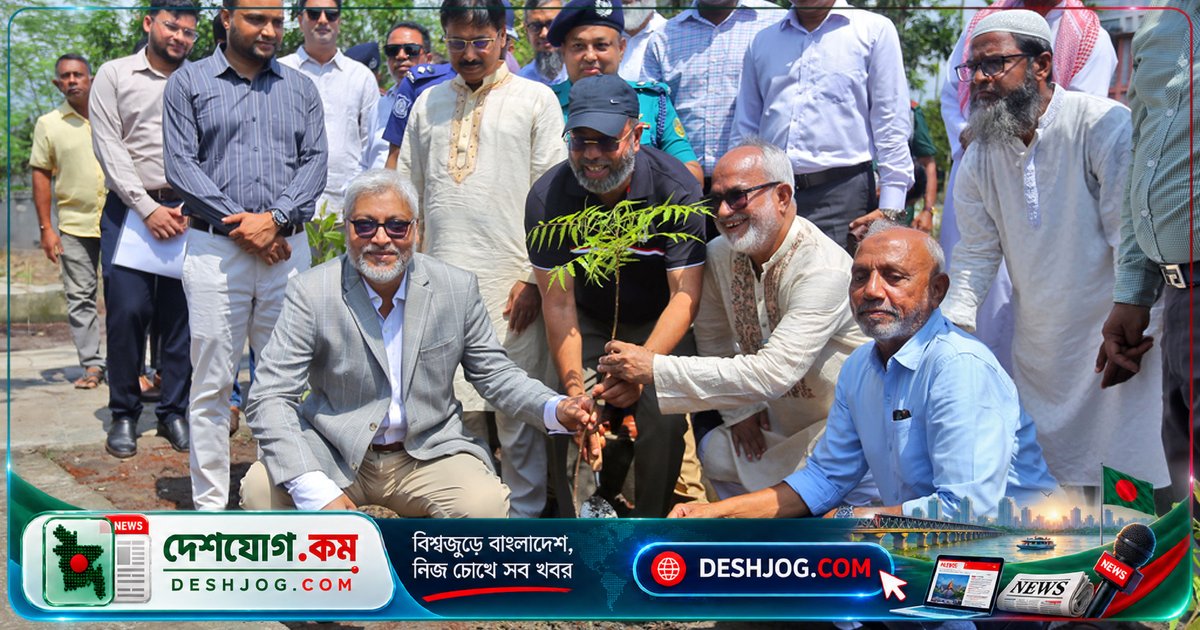 খুলনা শহরে শুরু হয় বিকাশের 'বিকাশ বন' উদ্যোগ: ২৫ হাজার গাছ লাগানোর লক্ষ্য