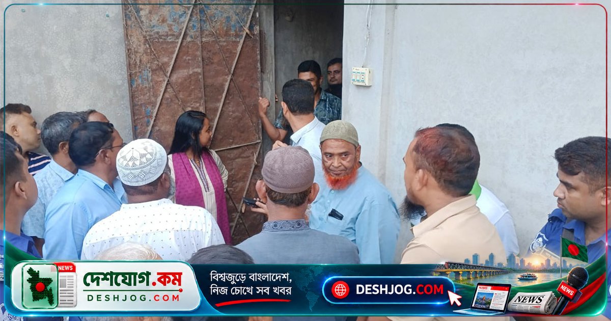 বীরগঞ্জে গোপনে জমা করা ১৯৮ বস্তা সার জব্দ: সরকারি দামে বিতরণে নেওয়া হবে