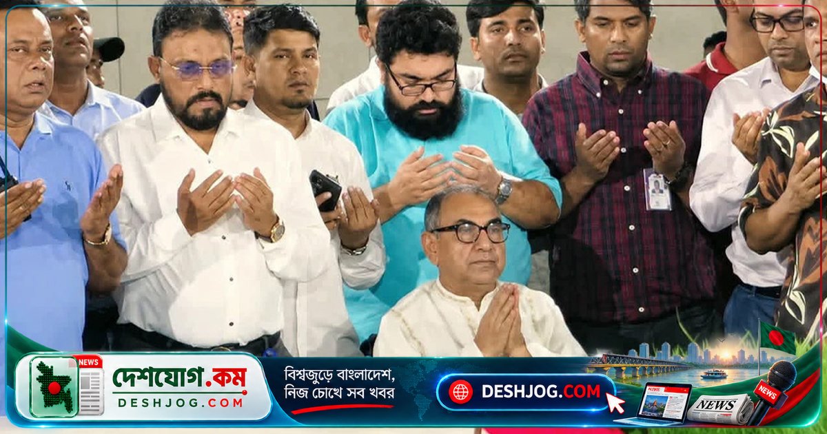 বিএনপির উপদেষ্টার শ্রদ্ধা: জিয়াউর রহমান ও খালেদা জিয়ার সমাধিতে মির্জা আব্বাস