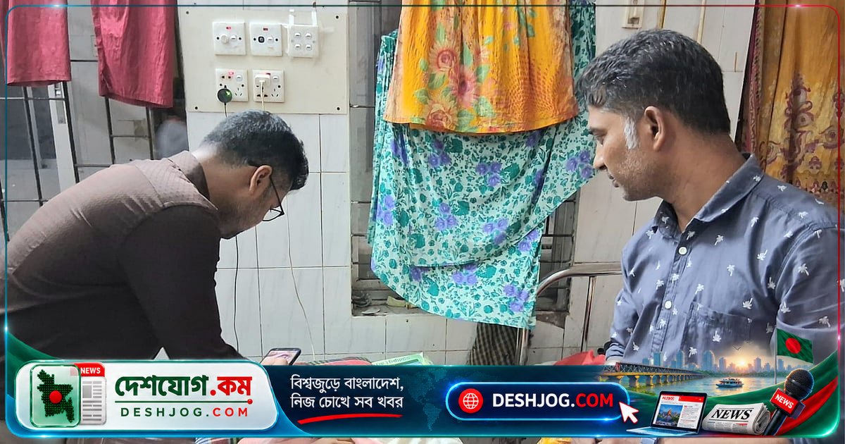 বরগুনা বেতাগীতে বখাটের মারধরে স্কুলছাত্রীর তিনটি দাঁত ভেঙে যাওয়ায় হাসপাতালে যন্ত্রণায় কাতর মা-মেয়ের দৃশ্য