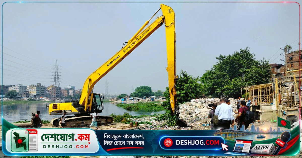 বুড়িগঙ্গা নদীর তীরে ১০০ টন বর্জ্য ও ৫০টি অবৈধ স্থাপনা উচ্ছেদে যৌথ অভিযান, হাইকোর্টের নির্দেশ বাস্তবায়িত