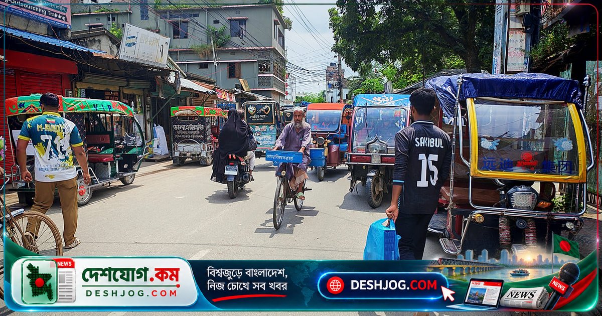 ইজিবাইকের কাছে হার মানল জয়পুরহাট-আক্কেলপুর রুটের বাস সেবা, আট মাস ধরে চলছে না কোনো বাস