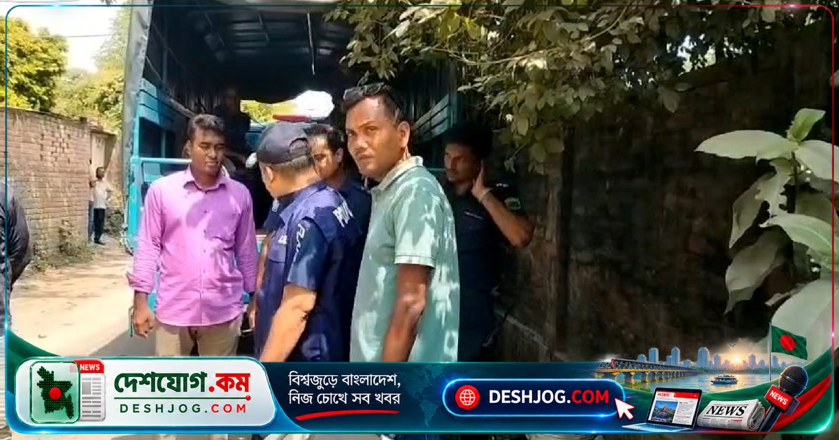 চাঁপাইনবাবগঞ্জে আধিপত্য যুদ্ধে ককটেল বিস্ফোরণে দুজন আহত, পুলিশ উদ্ধার ১১টি অস্ত্র