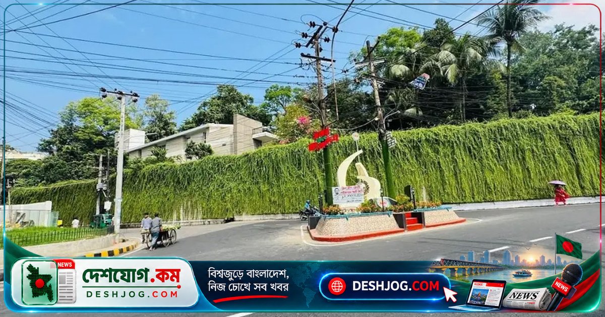 চট্টগ্রামের নন্দনকানন বৌদ্ধ মন্দিরে পদ্মফুলের আলোকসজ্জিত গোলচত্বর: প্রধানমন্ত্রীর সফর উপলক্ষ্যে নগরীর সৌন্দর্য বর্ধিত