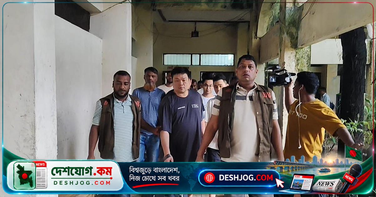 কক্সবাজারে অনলাইন প্রতারণা মামলায় হোটেল থেকে উদ্ধার ১৯৩৮টি আইফোনসহ গ্রেপ্তার ছয় চীনা নাগরিক