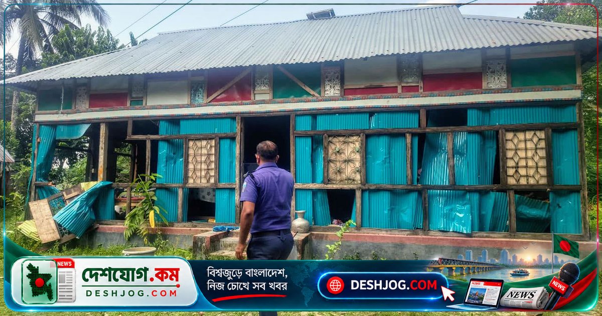 দেবিদ্বারে হত্যাকাণ্ডের আসামিদের বাড়িঘর ভাঙচুর: দু’শিশু বিদ্যুৎ দগ্ধ