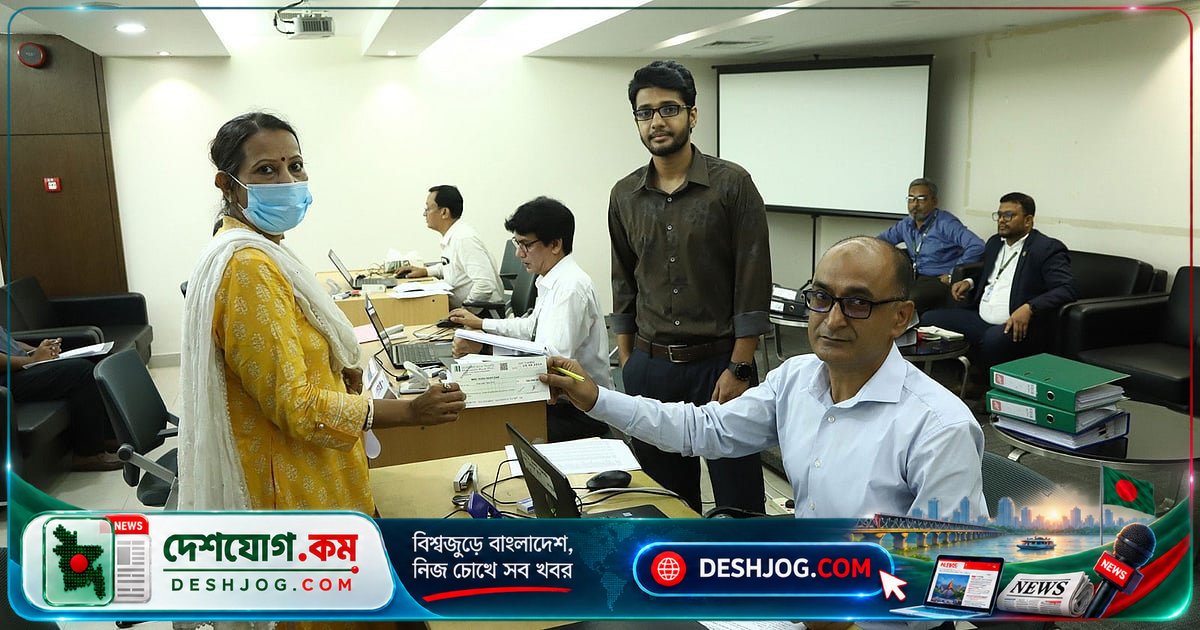 ডিএসই থেকে শুরু পাঁচ ব্রোকারেজ হাউসের ৭২ কোটি ক্ষতিপূরণ: ১৭ হাজার বিনিয়োগকারীর টাকা ফেরত পাবেন ৯৭%