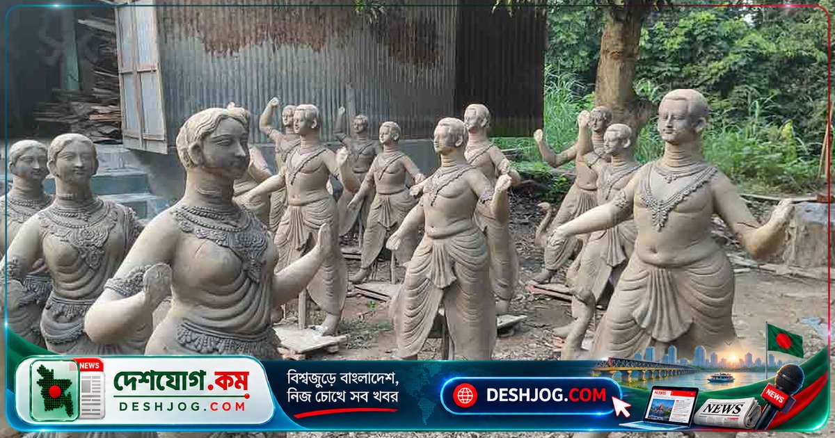 দুর্গাপূজার আগে ভদ্রঘাট পালপাড়ায় কারিগরদের কষ্টের কাহিনি: উপকরণের দাম বেড়ে গেলেও প্রতিমার দাম একই