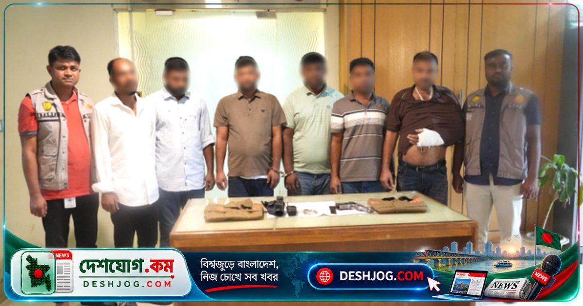 ঢাকার শাহবাগে ভুয়া ডিবি পুলিশের পোশাকে ডাকাতির চেষ্টা: ৬ জন গ্রেফতার, উদ্ধার করা খেলনা অস্ত্র ও জ্যাকেট