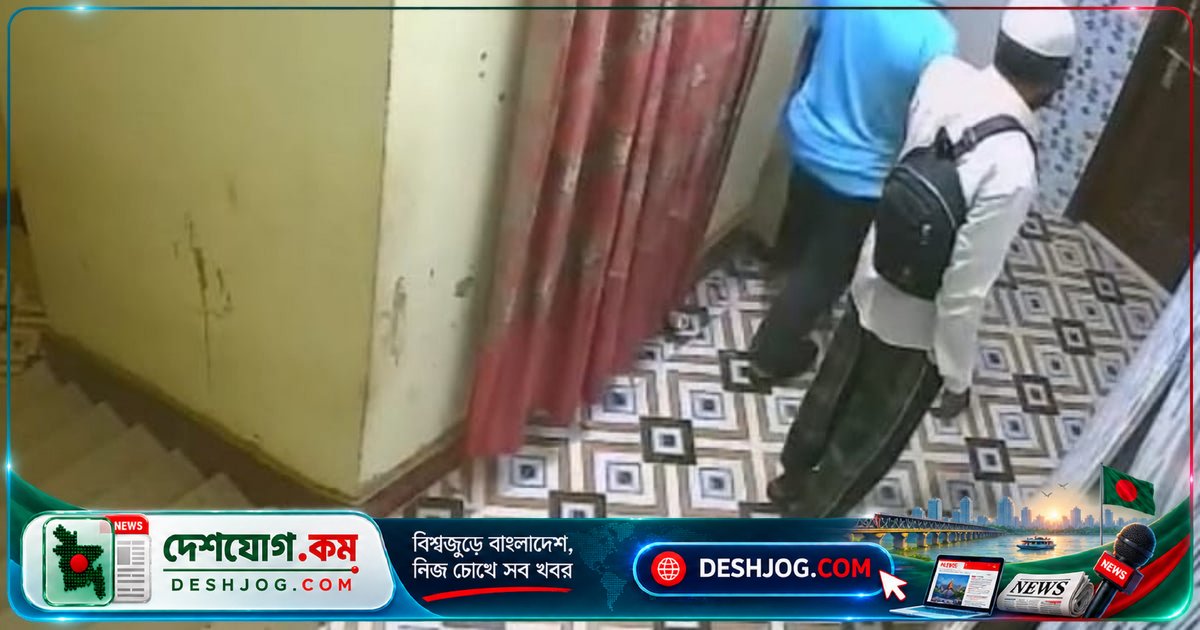 ফেনীতে ডাকাতির সময় গৃহবধূকে জিম্মি করে ১০ লাখ ৬০ হাজার টাকা ও স্বর্ণালংকার লুট দুর্বৃত্তদের