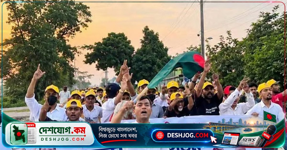 ফেনীতে নিষিদ্ধ ছাত্রলীগের ঝটিকা মিছিলে ১৩ জনের গ্রেপ্তার, স্লোগান দেন শেখ হাসিনার পক্ষে
