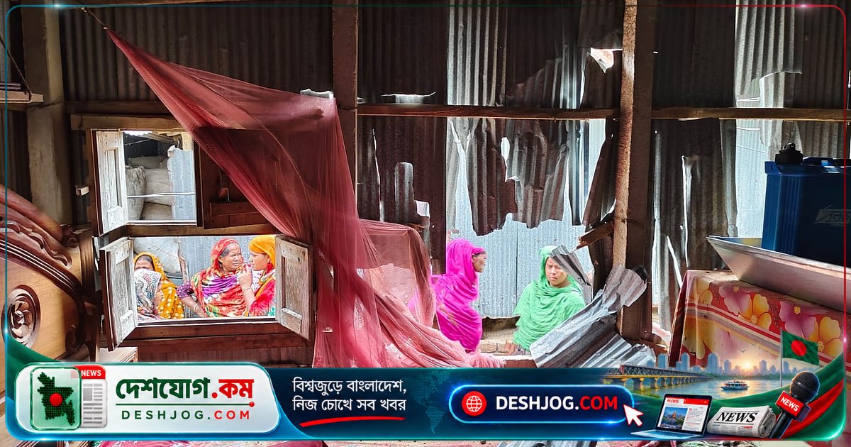 কুষ্টিয়ার কুমারখালীতে ফুটবল বিরোধের জেরে ছাত্রদল নেতার মামার বাড়িতে ব্যাপক ভাঙচুর ও লুটপাট
