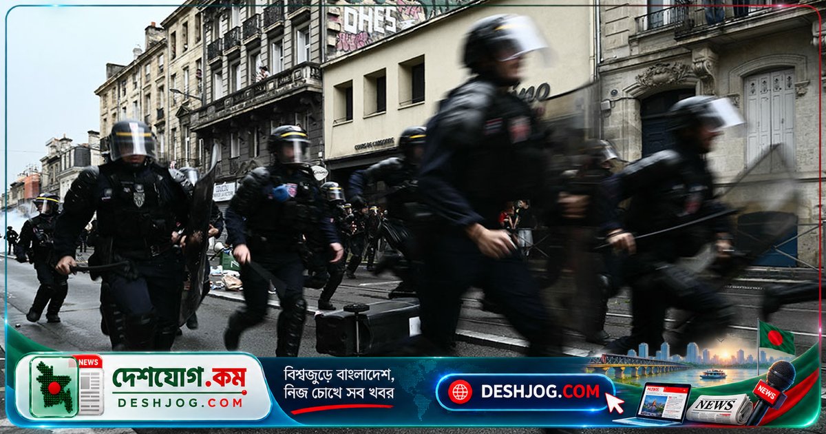ফ্রান্সে বিক্ষোভের আশঙ্কায় ৭০ হাজার পুলিশ মোতায়েন, প্রেসিডেন্ট মাখোঁর আফ্রিকা সফর স্থগিত