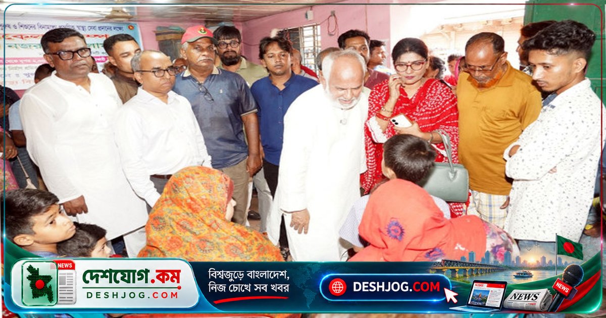 খুলনা মহানগরীর ঝুঁকিপূর্ণ এলাকায় ফ্রি ডেঙ্গু চিকিৎসা ক্যাম্প উদ্বোধন: ১০০ পরিবার পায় মশারি