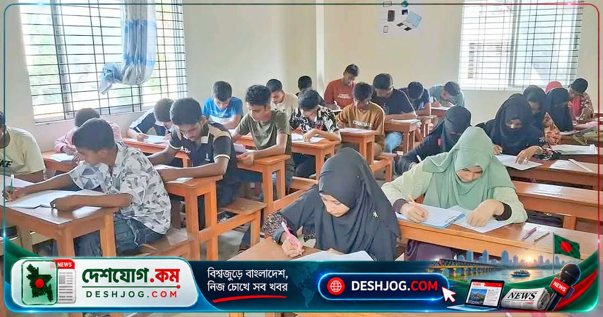 গোবিপ্রবি বন্ধুসভার উদ্যোগে পোলিও দিবসে শিক্ষার্থীদের জ্ঞানবর্ধন ও বই বিতরণ