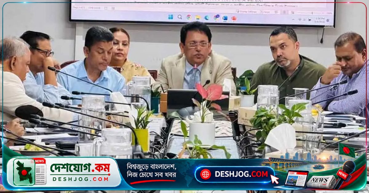 শিক্ষক দিবসে ১ লাখ টাকা পুরস্কার: সরকার ১০০ শিক্ষককে সম্মানিত করবেন, বেতন সংস্কার ও অবসর কল্যাণে নতুন উদ্যোগ