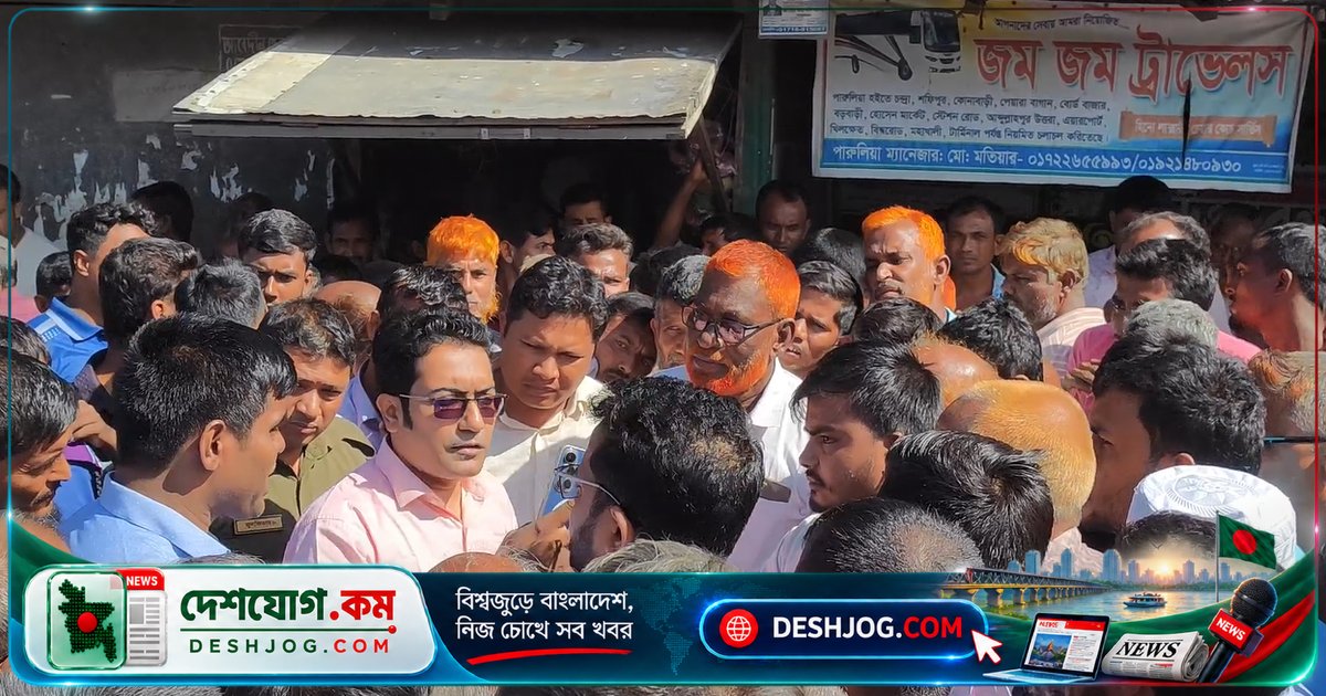 হাতীবান্ধায় সার সংকটে কৃষকদের মহাসড়ক অবরোধ: কালোবাজার সার বিক্রির অভিযোগ