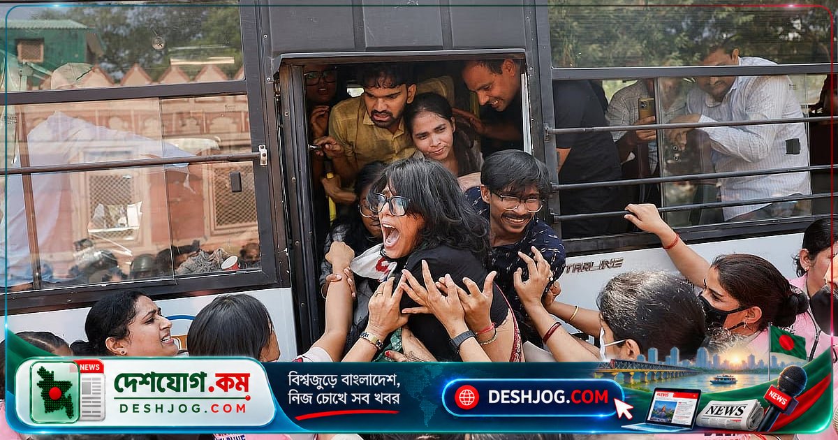 সিইসি পদত্যাগের দাবিতে ভারতের রাজধানী ও মুম্বাই উত্তাল: মমতা-রাঠি ছাড়া পেলেন, কারা আটক আজও