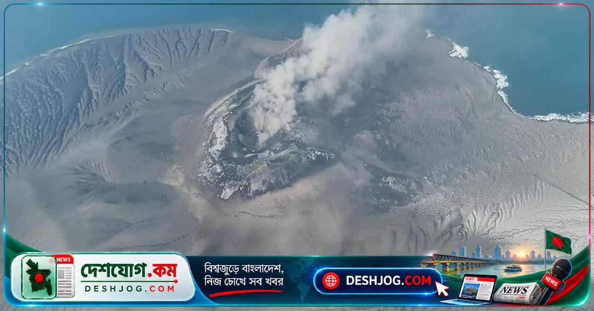 ইন্দোনেশিয়ার আনাক ক্রাকাতোয়া আগ্ন্যুৎপাতে ৩০১টি ফ্লাইট স্থগিত, ২২ হাজার মানুষের ভোগান্তি