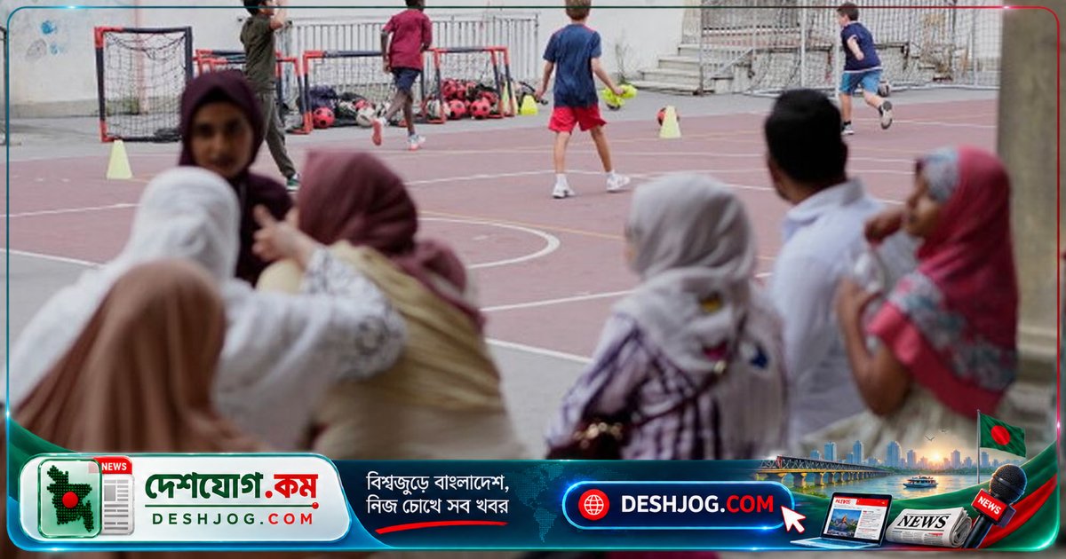 ইতালি স্কুলে বোরকা-নিকাব নিষিদ্ধ ও বিদেশি শিক্ষার্থী সীমা ৩০% করে কড়া নিয়ম