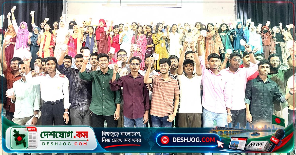 জিপিএ-৫ পেলেও দুর্দশায় মা-মেয়ের সংগ্রাম: দুর্ঘটনায় বাবা হারিয়ে পড়া সেঁজুতি ও তার পরিবার