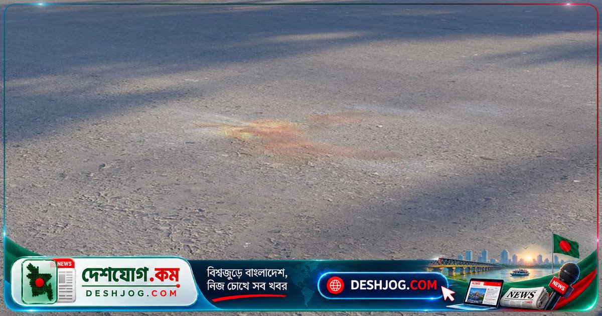 খুলনা মহানগরীর ফুলবাড়িগেটে লংমার্চের আগে ককটেল বিস্ফোরণ ও তোরণে আগুন: ঘটনায় হতাহত না