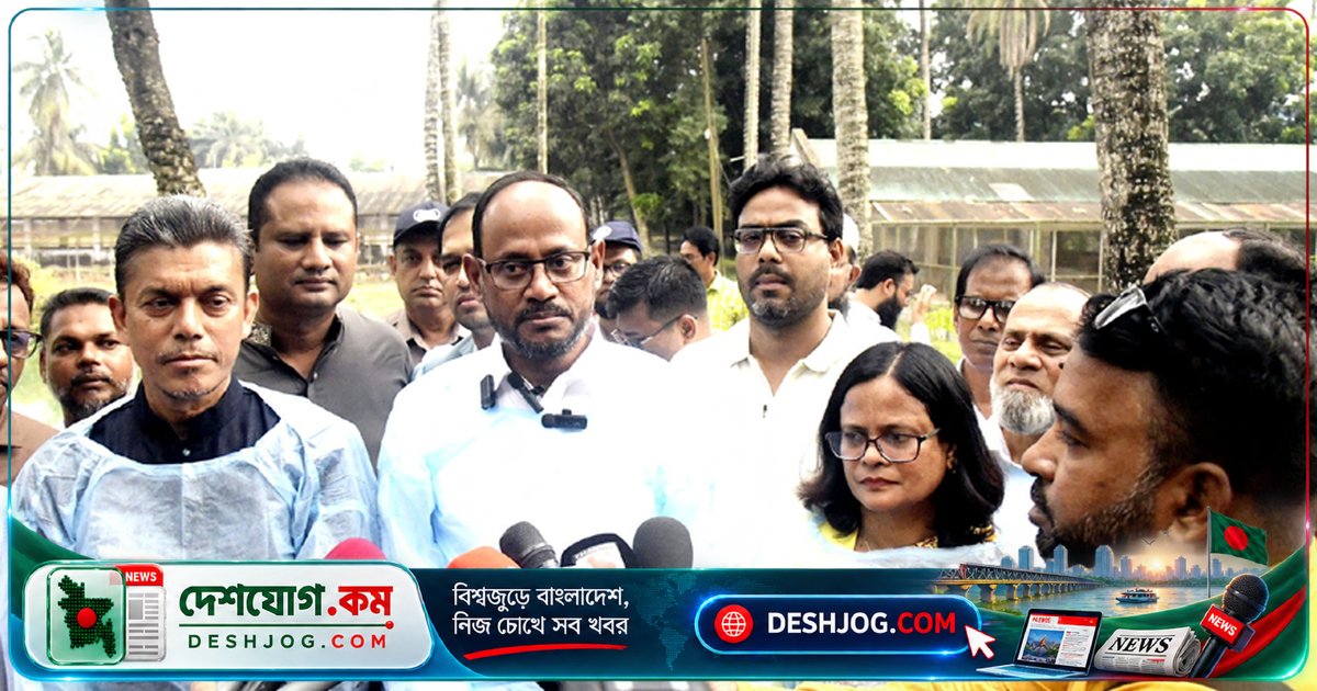খুলনা: কৃষক কার্ডে অন্তর্ভুক্তি ও আধুনিকায়নের মাধ্যমে হাঁস-মুরগি খামারকে উৎপাদনশীল করে তুলবেন সরকার