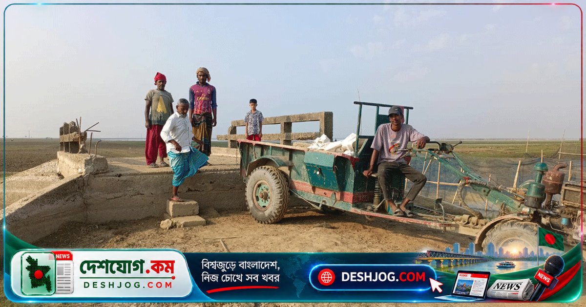 কিশোরগঞ্জের ব্রিজ সংযোগস্থল ভেঙ্গে গেলে কৃষকদের দুর্ভোগ, নদী সাঁতার কাটতে হয় গবাদিপশুকে