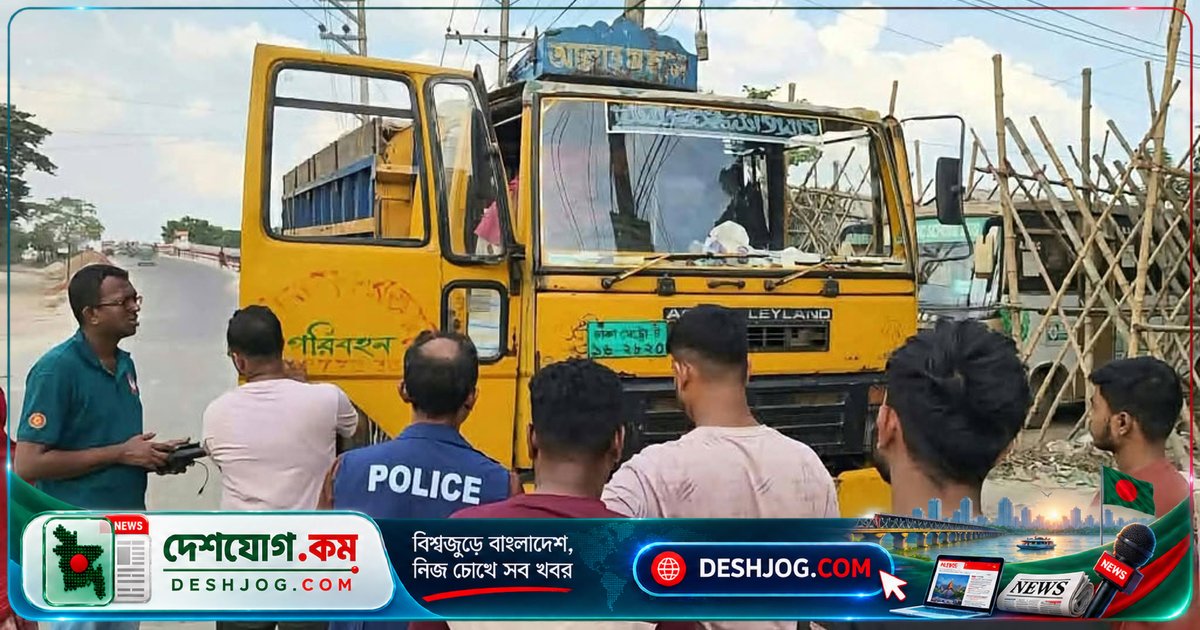 কুমিল্লা: পূজামণ্ডপের বরাদ্দ চালের বাণিজ্য থেকে জব্দ ৫১৮ বস্তা, যুবদল নেতা অভিযুক্ত