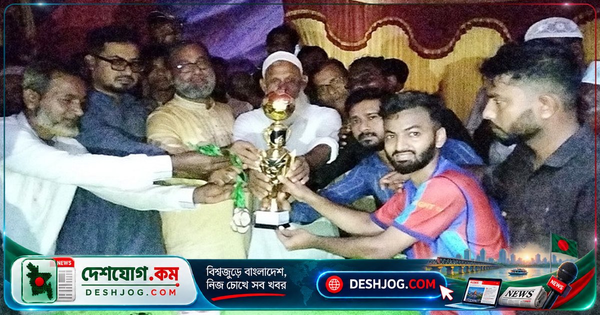 লালমোহনের মিনি শর্টবার ফুটবল টুর্নামেন্টে চ্যাম্পিয়ন হয় পন্ডিত বাড়ি একাদশ, শাহাজান হুজুর বাড়ি ২-০ গোলে পরাজিত