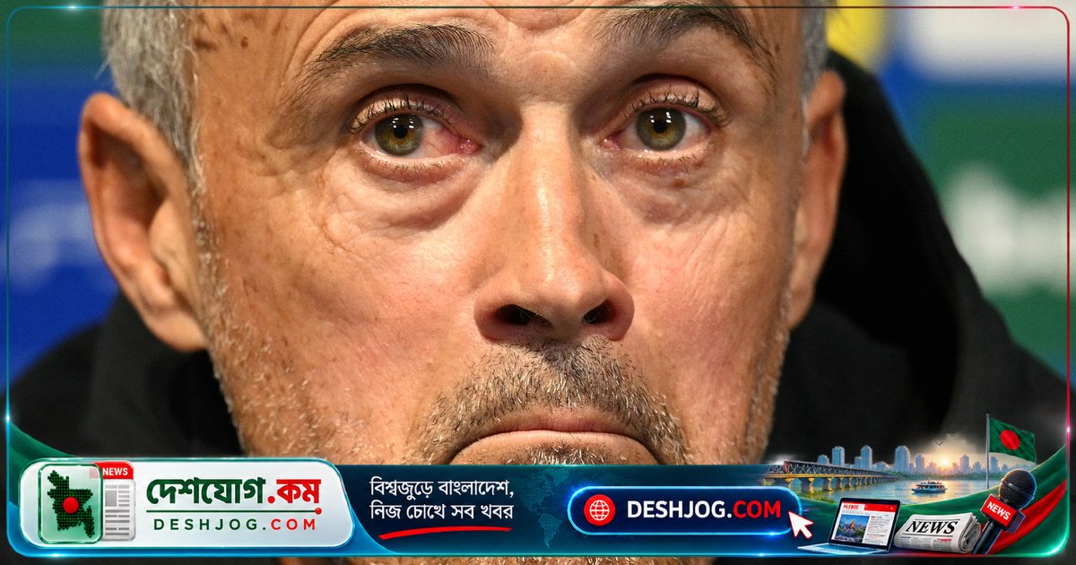ম্যান সিটি’র ট্রফি রেখে দেওয়া উচিত: প্যারিস সেন্ট জার্মেনের কোচের দাবি