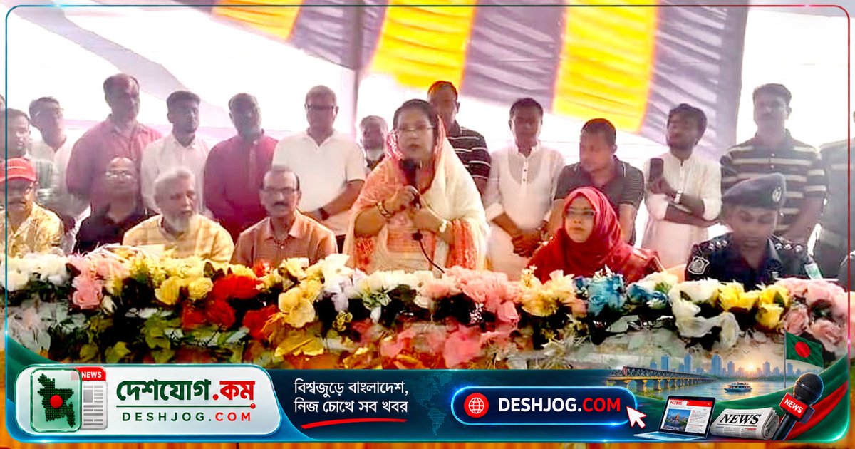 মানিকগঞ্জে পূজামণ্ডপ পরিদর্শনে খাদ্যমন্ত্রী: দ্বন্দ্ব ছাড়াই জনকল্যাণে কাজের আহ্বান