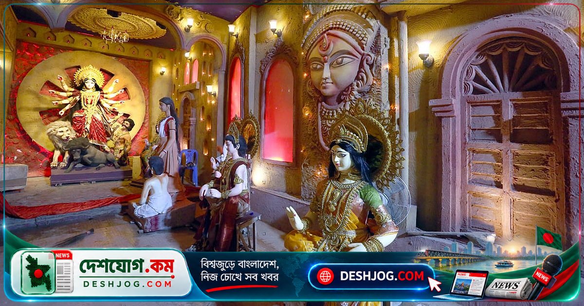 মাটির বুক থেকে দেবীর রূপ: চট্টগ্রামের রাজাপুকুরে শিল্পসাধনার গভীর অনুভূতি