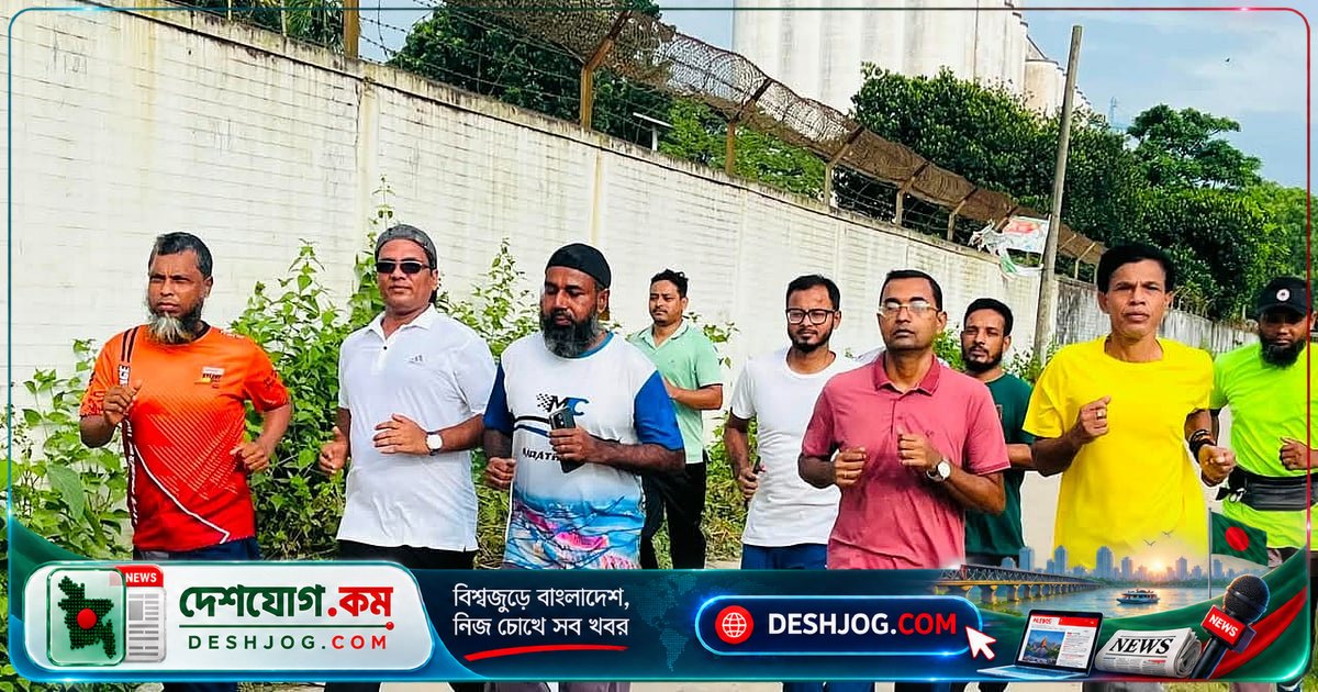 মেঘনার ভৈরব প্রান্তে সূর্যোদয়ের আগে হাজারো মানুষের প্রাতঃকালীন অভ্যাস: জীবন পরিবর্তন করে দিচ্ছে শরীরচর্চা