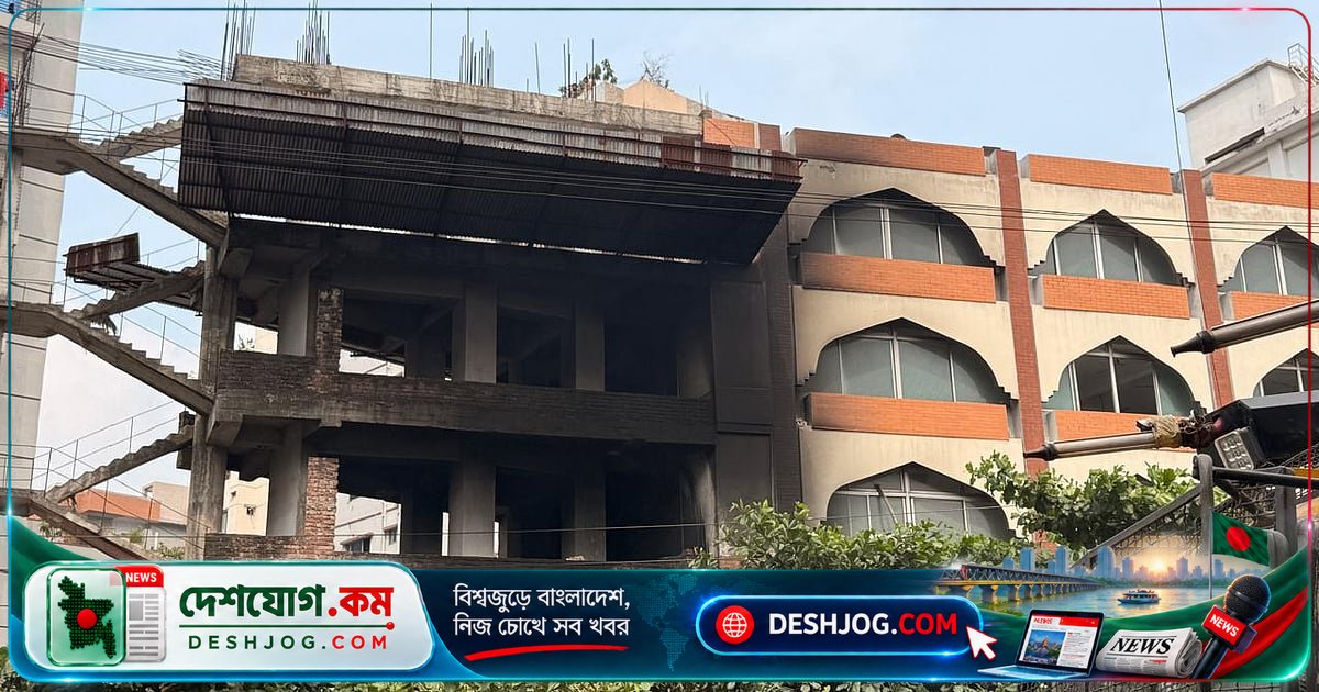 মিরপুরে সিটি করপোরেশনের ভেকু হামলায় পুড়ে যাওয়া দোকান: ক্ষতিপূরণ দাবি দোকানিদের