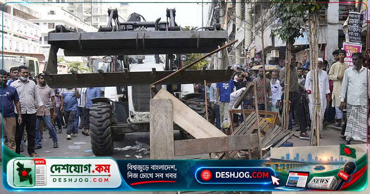 মিরপুরের ফুটপাত দখল: উচ্ছেদের ঘণ্টা পেরোতেই ফিরে আসে হকারদের দোকান