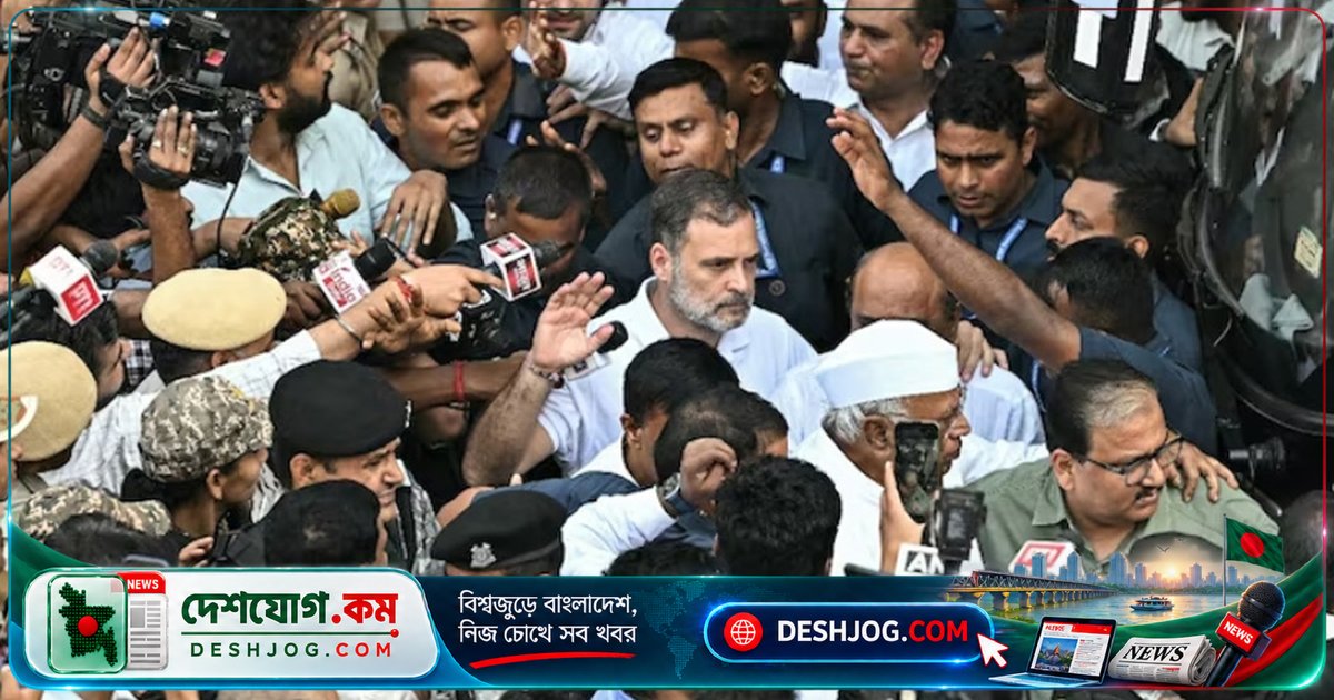 মোদির ক্ষমতায় পতনের আশঙ্কায় বিরোধী জোটের দিল্লিতে বিক্ষোভ: নির্বাচন কমিশনারকে আড়াল করার অভিযোগ