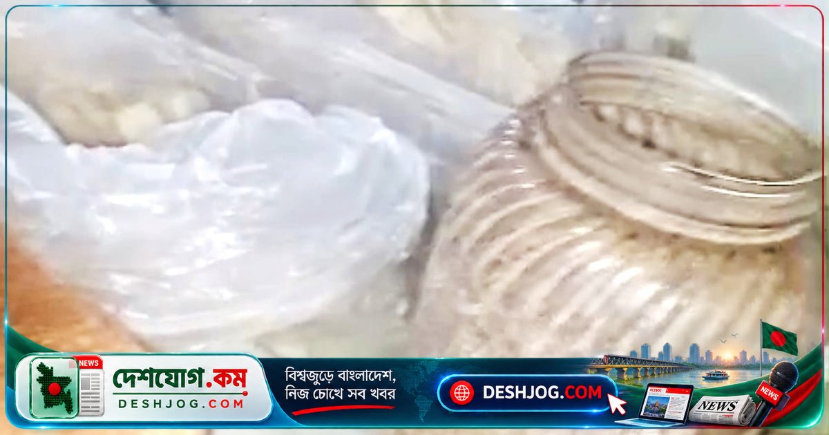'মৌচাক' ব্র্যান্ডের পাউরুটি-বিস্কুটের পিছনে নাটোরের নোংরা সত্য: গরুর খামারের পাশে তৈরি খাদ্য, মেয়াদোত্তীর্ণ পণ্য ছাড়া কোনো লেবেল!