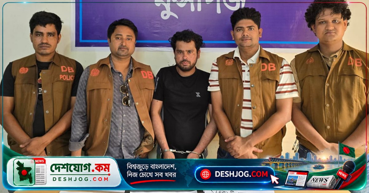 মুন্সিগঞ্জে ইয়াবা ও অস্ত্র ধরে পুলিশ গ্রেপ্তার করে ৩২ বছর বয়সী যুবককে, পাঁচটি মামলায় অভিযুক্ত