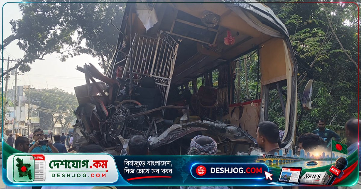 নাটোরের ভয়াবহ বাস-ট্রাক সংঘর্ষে ১৪ জনের মৃত্যু, ২৫ জন আহত